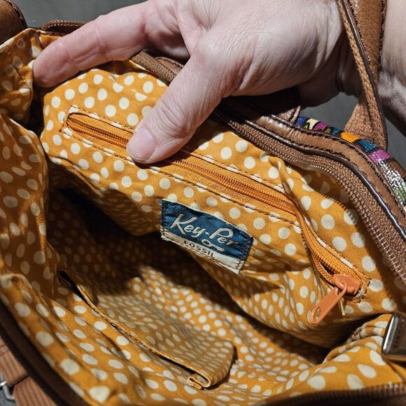 Fossil Calypso Key Per Multi Color Feather Print Coated Canvas Bag Crossbody - Picture 9 of 9